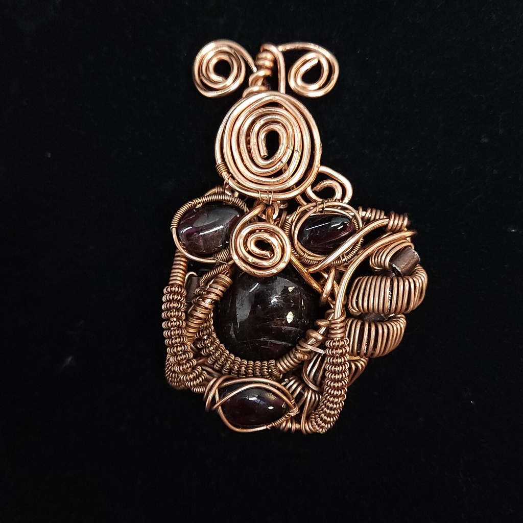 [9415040719] Garnet Copper-Wrapped Pendant