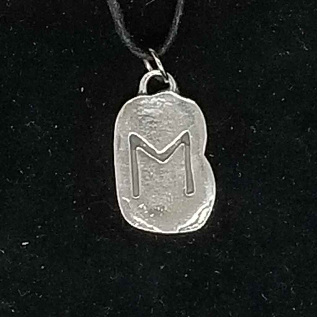 [42150413155] Eh Rune Necklace