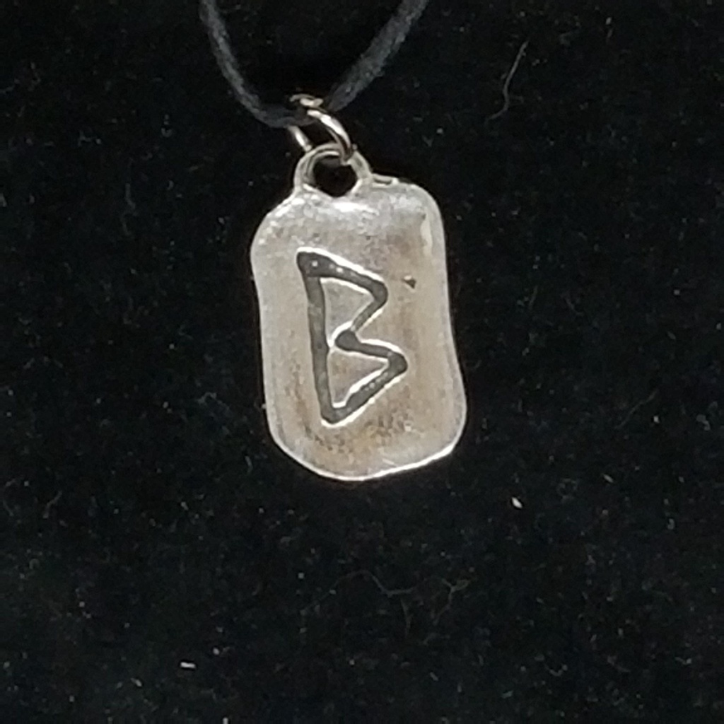 [42150413154] Beorc Rune Necklace