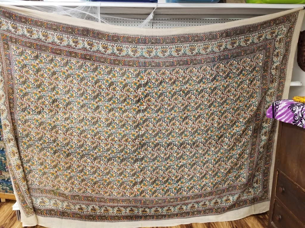 [1623010108] Paisley Tapestry