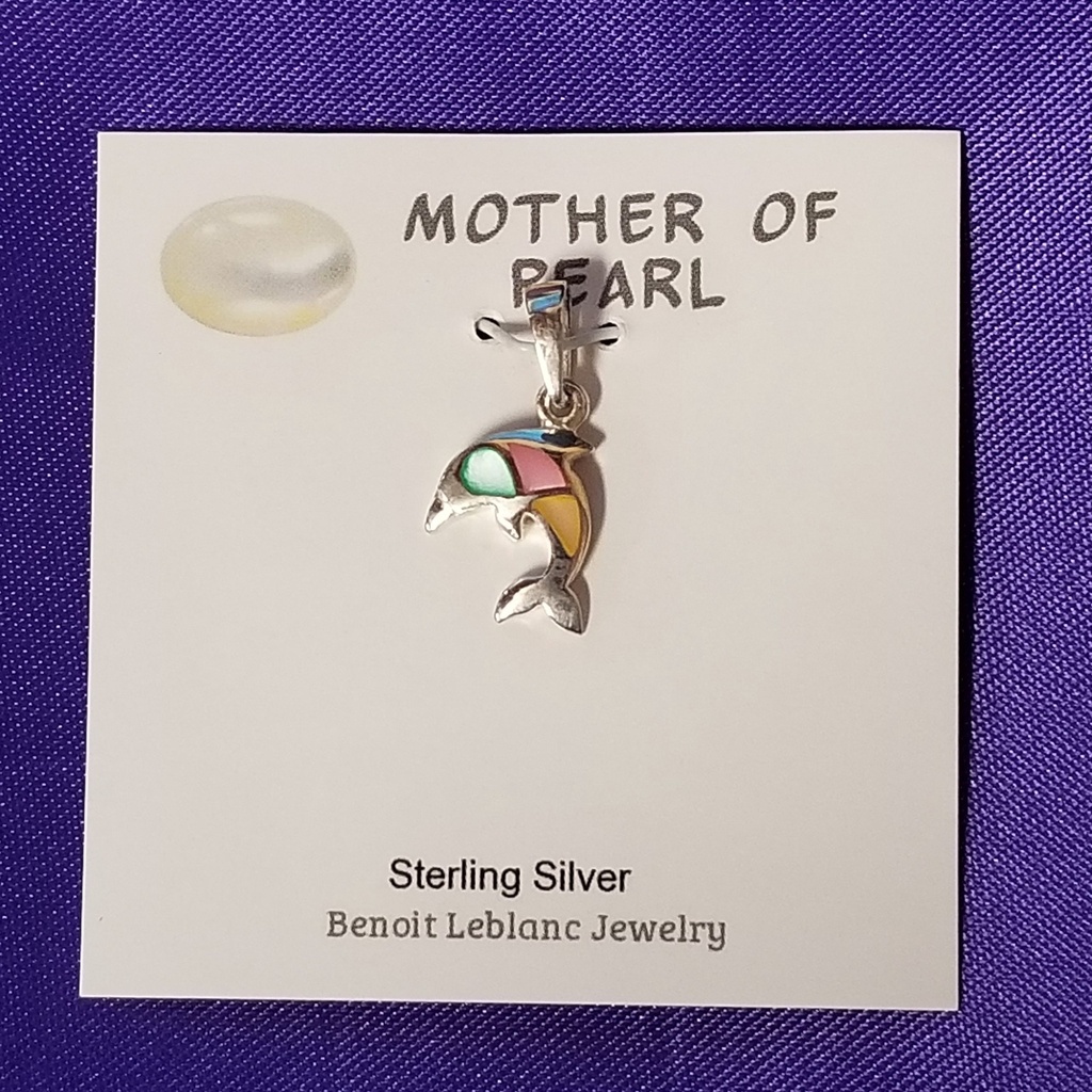 [121504020161] Mother of Pearl Dolphin Pendant