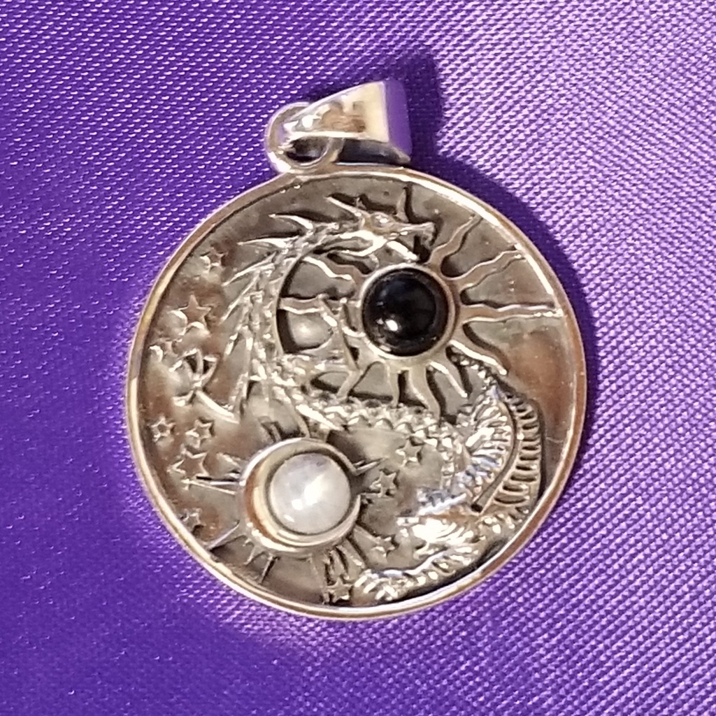 [121504021156] Dragon Yin Yang Pendant
